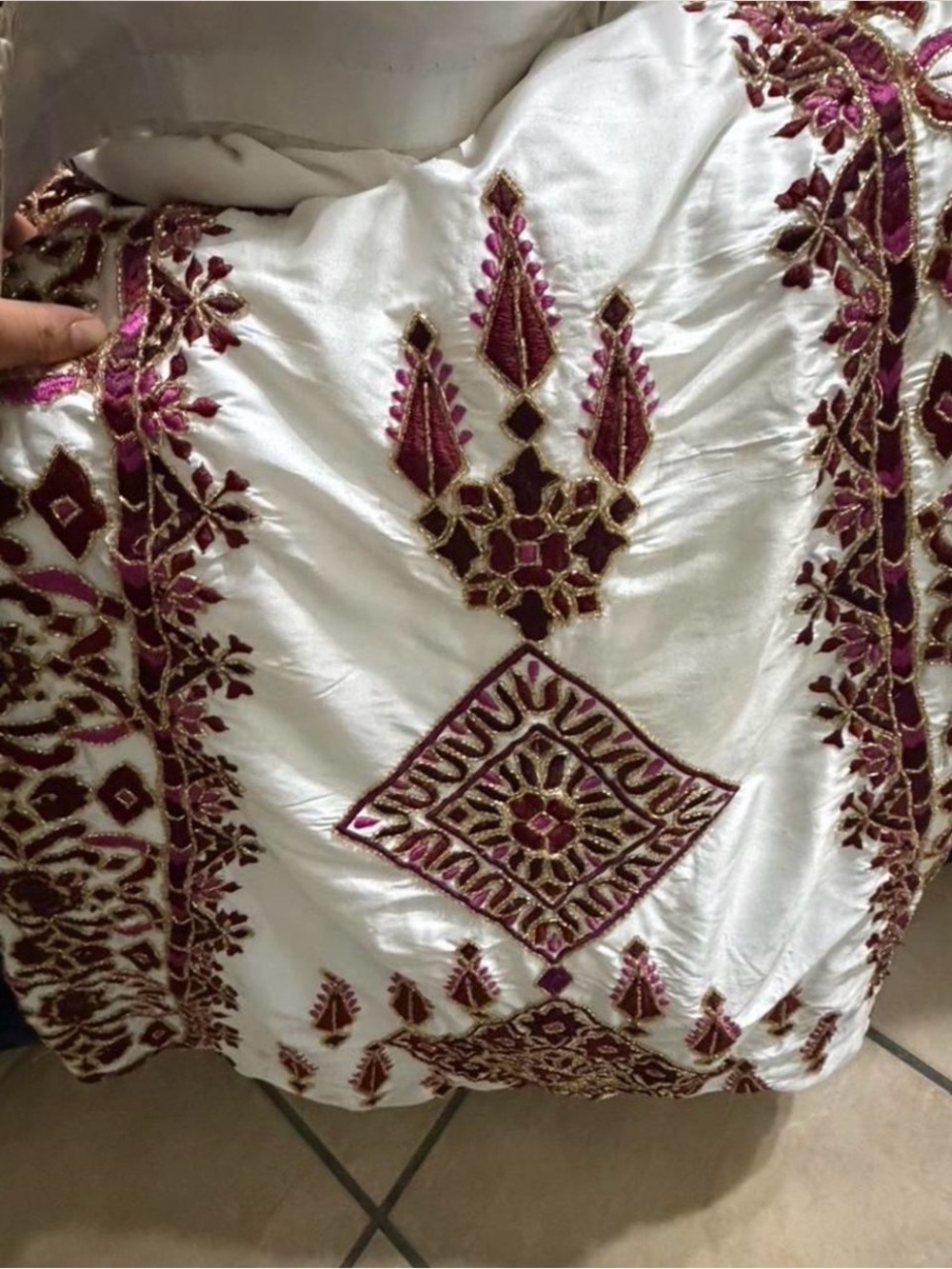Custom made thobe - Picture 3 of 5